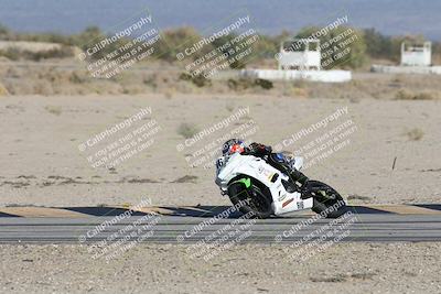 media/Dec-07-2025-CVMA (Sun) [[3e7d2de5dc]]/Race 9-Formula UL Shootout/